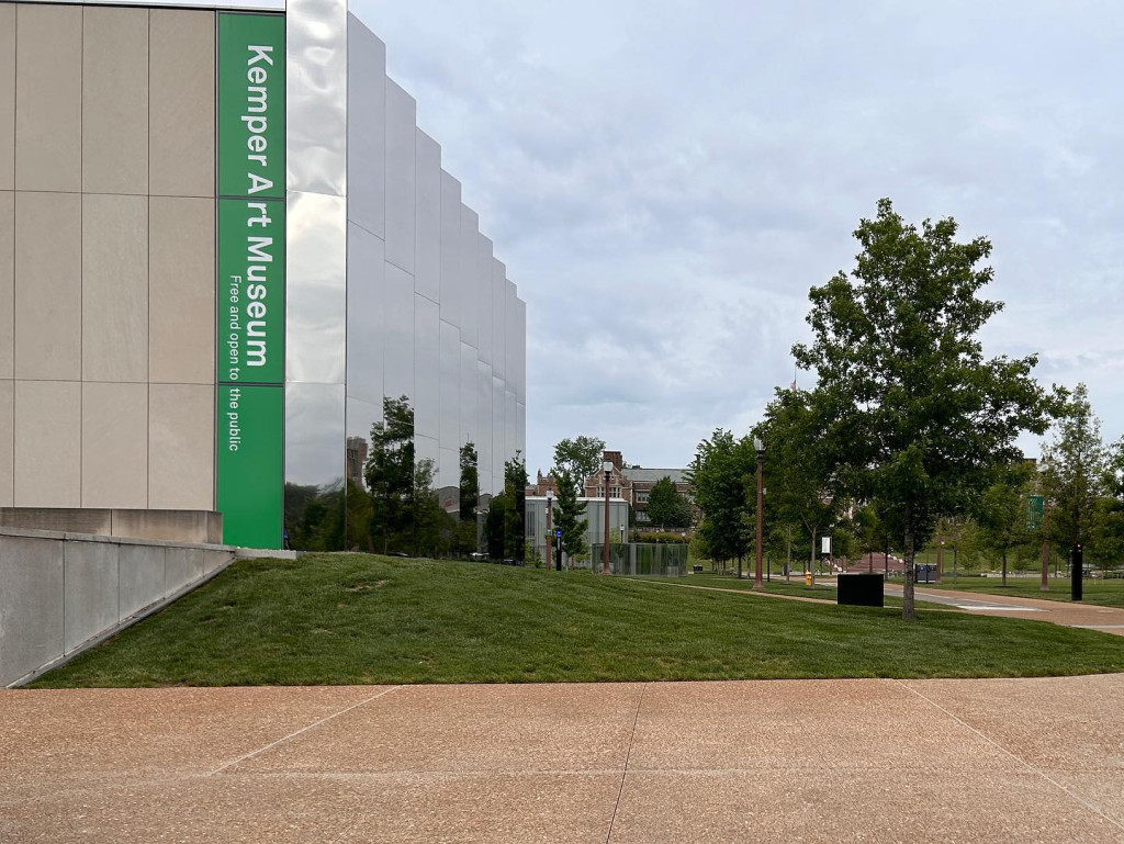 St. Louis Residential and Commercial Laundry Service